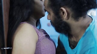 Saree affair sexy armpit lick, Vaishnavy and Sharun Raj sexy armpit take up with the tongue affair in saree, Mallu tandem saree armpit sexy kiss