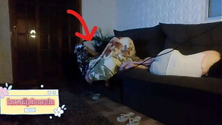safada boundary o sof&aacute_ com dotado! dotado veio passar clinching de semana them sua casa, e ela tramou para que tivessem que dividir o sof&aacute_